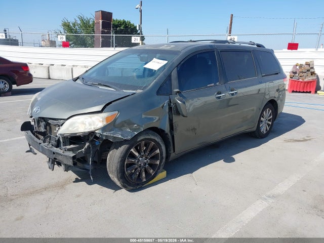 Toyota Sienna Xle