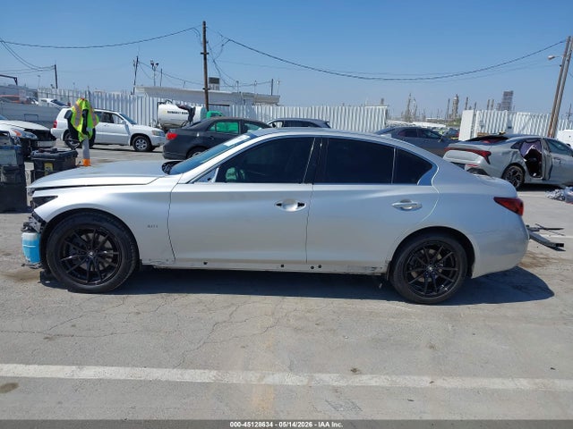 INFINITI Q50 3.0t Luxe