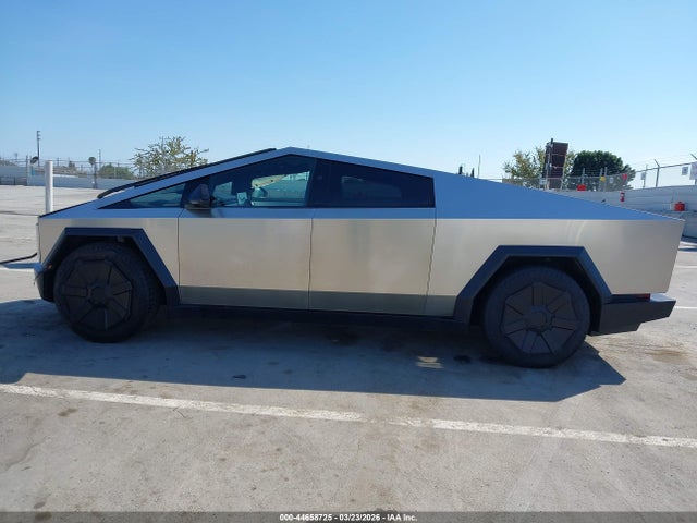 Tesla Cybertruck All-wheel Drive