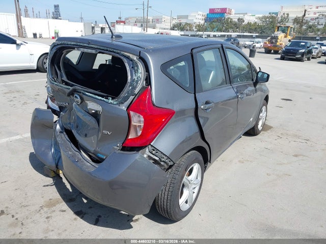 Nissan Versa