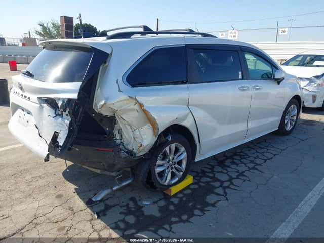 Toyota Sienna Xle