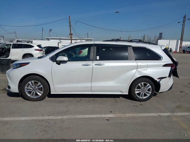 Toyota Sienna Xle