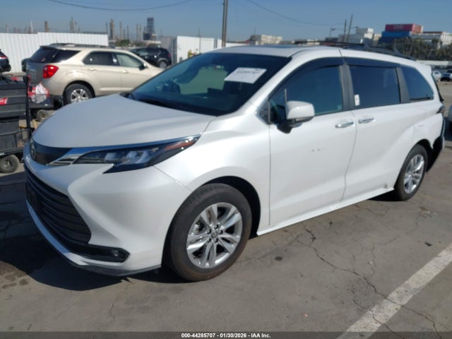 Toyota Sienna Xle