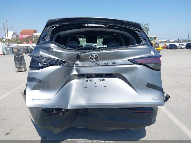 Toyota Sienna Xle