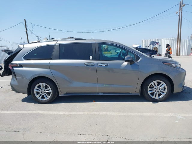 Toyota Sienna Xle