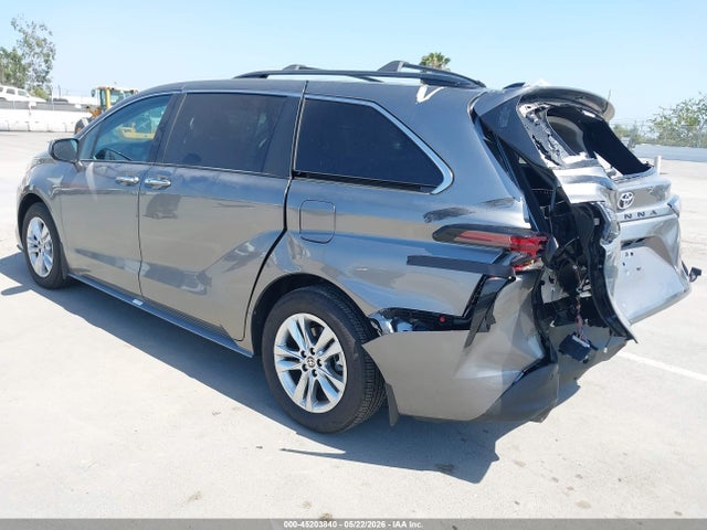 Toyota Sienna Xle