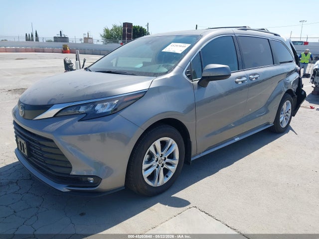 Toyota Sienna Xle