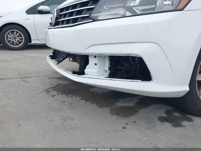 Volkswagen Passat 1.8t S
