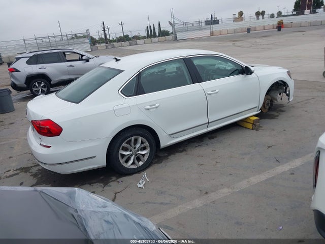 Volkswagen Passat 1.8t S