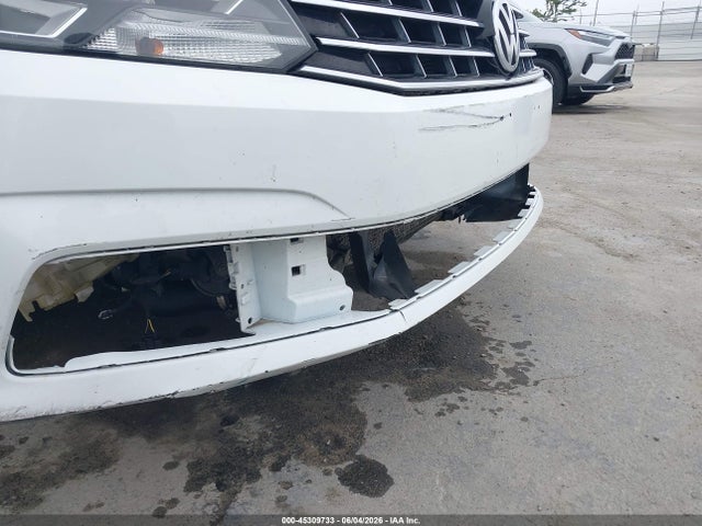 Volkswagen Passat 1.8t S