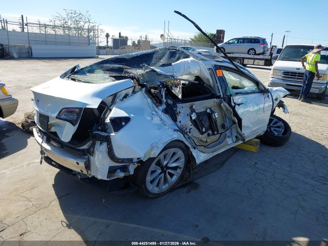 Tesla Model 3 Standard Range Plus Rear-wheel Drive