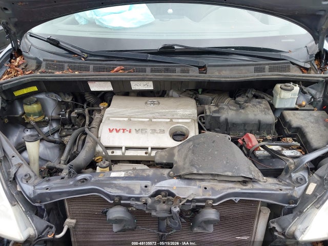 Toyota Sienna Le
