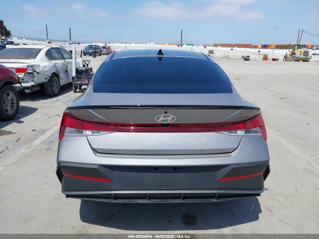 Hyundai ELANTRA Sel Sport