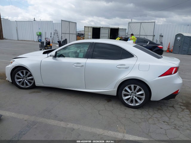 Lexus Is