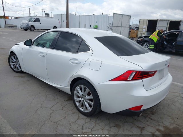 Lexus Is