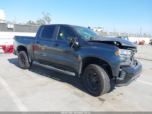 Salvage Chevrolet Silverado 1500 Image