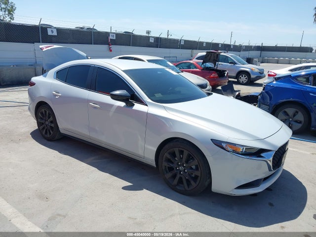 Salvage Mazda Mazda3 Image