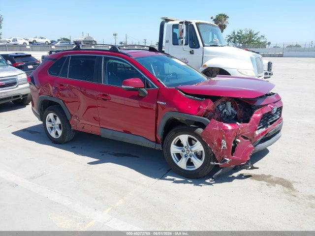 Salvage Toyota RAV4 Image