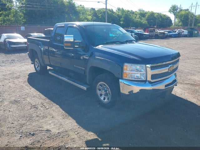 Salvage Chevrolet Silverado 1500 Image