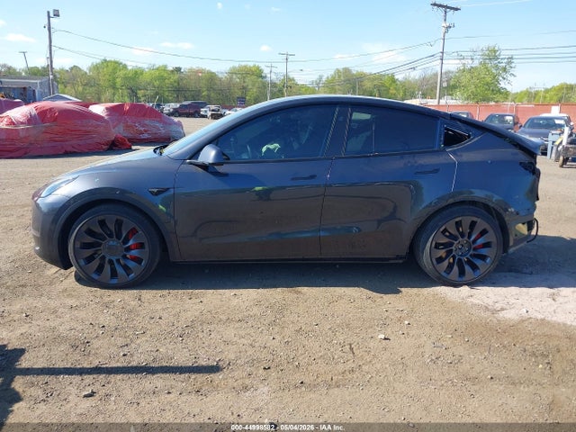 Tesla Model Y Performance Dual Motor All-wheel Drive