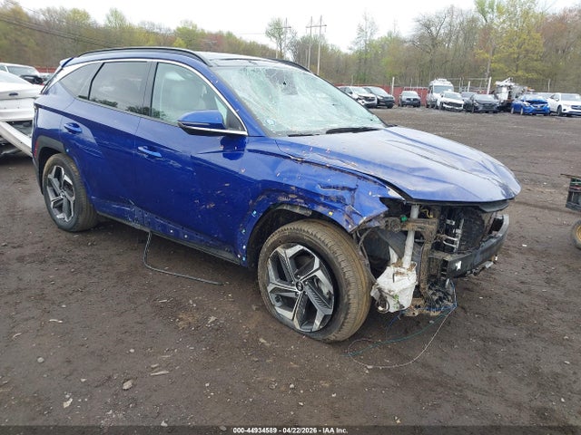Salvage Hyundai TUCSON Image