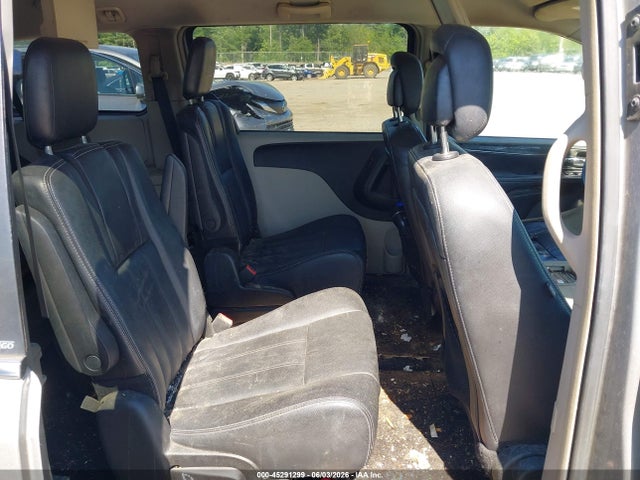 Chrysler Town & Country Touring