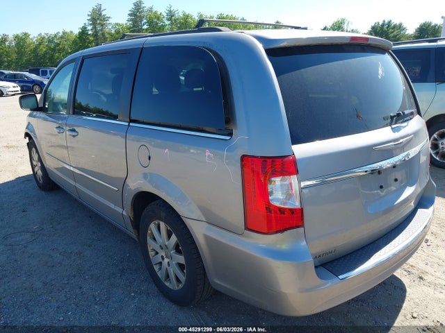 Chrysler Town & Country Touring