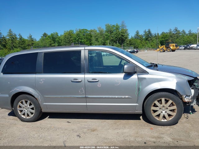 Chrysler Town & Country Touring