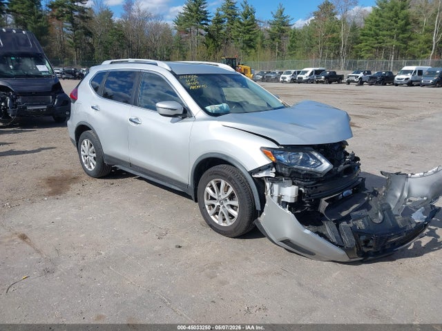 Salvage Nissan Rogue Image