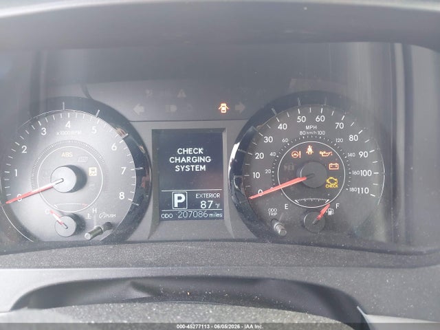Toyota Sienna Le 8 Passenger