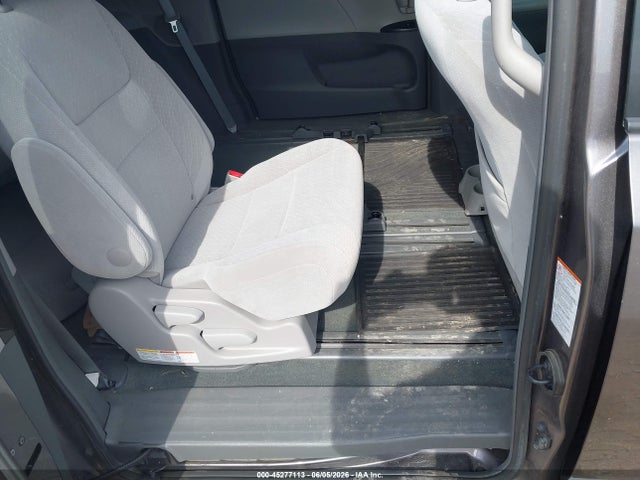 Toyota Sienna Le 8 Passenger