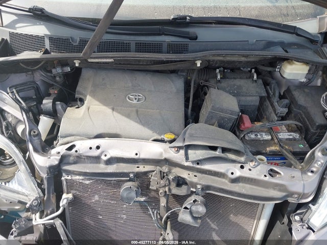 Toyota Sienna Le 8 Passenger