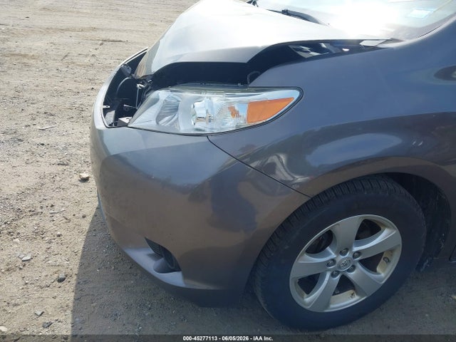 Toyota Sienna Le 8 Passenger