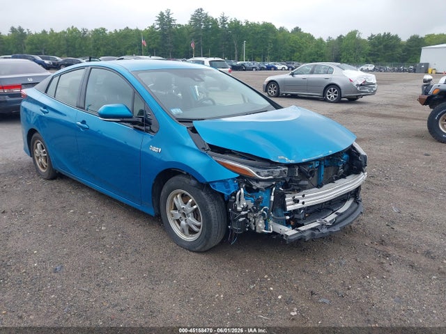 Salvage Toyota Prius Prime Image