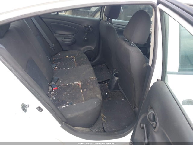 Nissan Versa 1.6 S+
