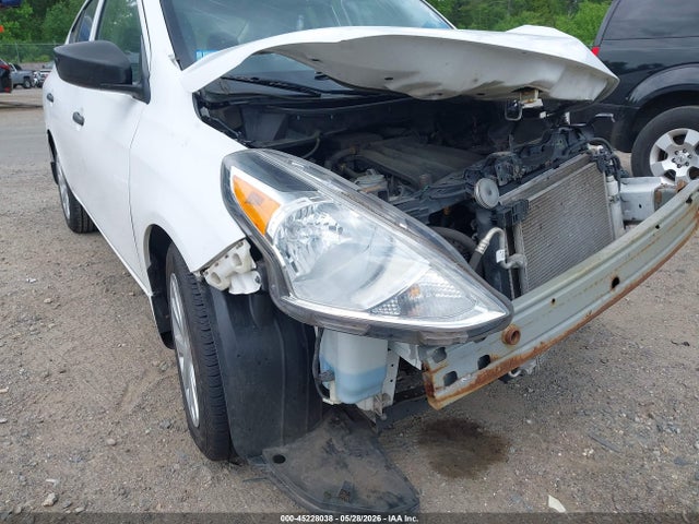 Nissan Versa 1.6 S+