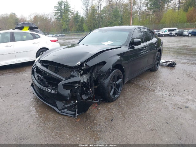INFINITI Q70 3.7x