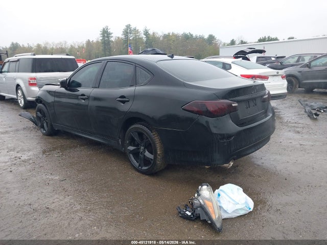 INFINITI Q70 3.7x