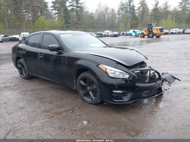 Salvage INFINITI Q70 Image