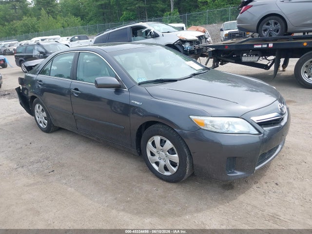 Salvage Toyota Camry Image