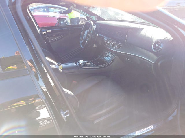 Mercedes-Benz E-Class 4matic