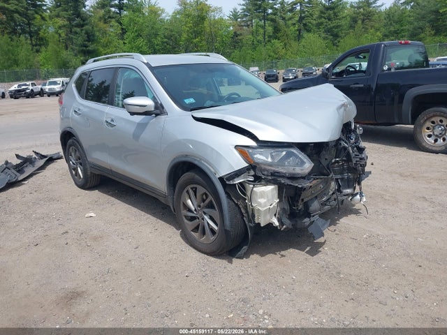 Salvage Nissan Rogue Image