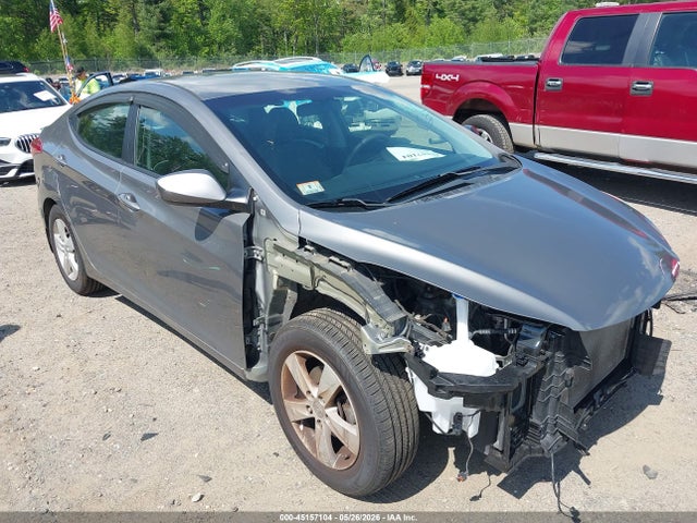 Salvage Hyundai ELANTRA Image