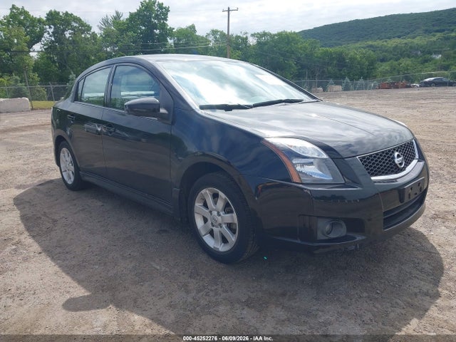 Salvage Nissan Sentra Image