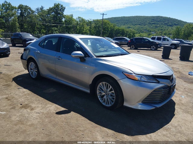 Salvage Toyota Camry Image