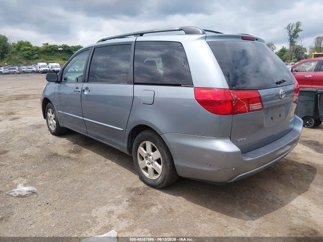 Toyota Sienna Le