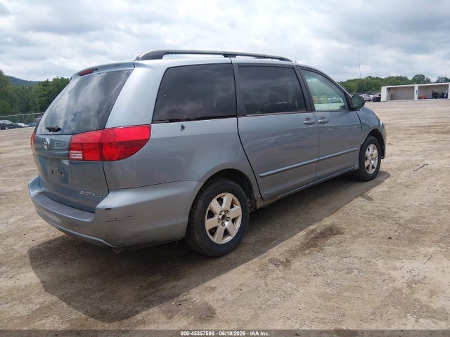 Toyota Sienna Le