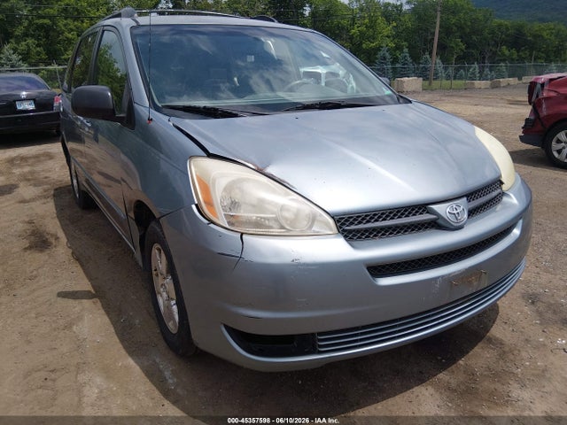 Toyota Sienna Le
