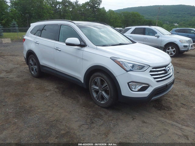Salvage Hyundai SANTA FE Image