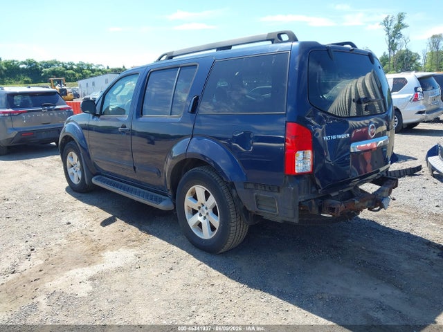 Nissan Pathfinder Se